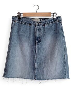 GAP Jeans Fray Hem Denim Pencil Mini Skirt Size 8